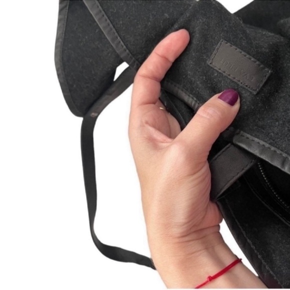 Elegant Women's Shoulder Bag Set - Brown, Gray, and Black - Picture 7 of 11